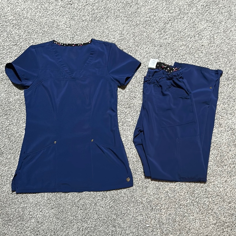 HeartSoul navy scrubs XS top and bottom